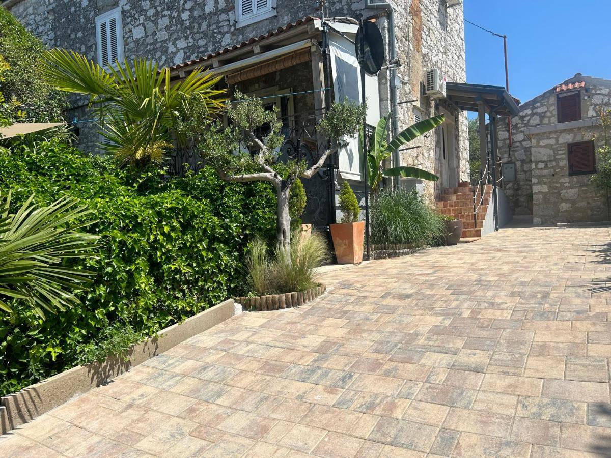 Апартаменты Stone House Chiara Seaview Фунтана Экстерьер фото